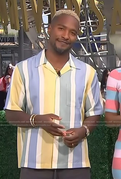 Scott’s striped short sleeve shirt on Access Hollywood
