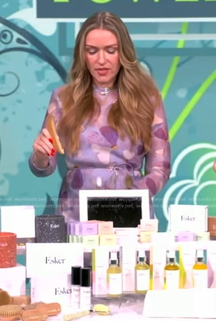 Shannon Davenport’s lavender floral print long sleeve dress on The View