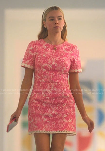 Simone's pink short sleeved dress on Sirens