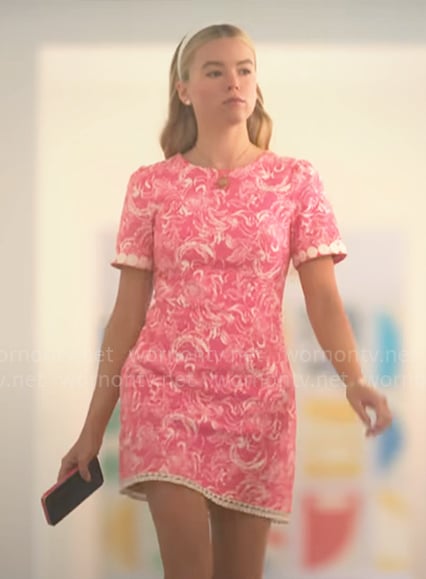 Simone's pink short sleeved dress on Sirens