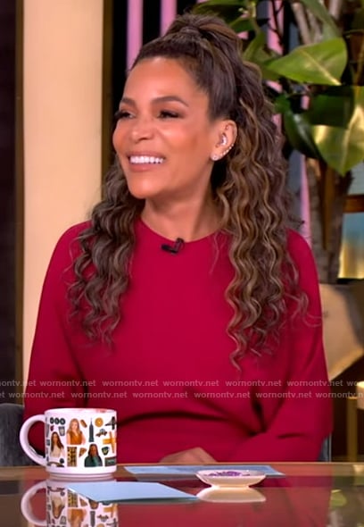 Sunny’s pink puff sleeve dress on The View