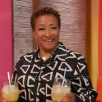 Wanda Sykes’s black printed shirt on Sherri