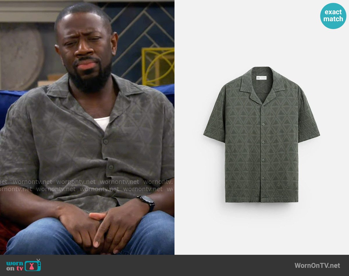 Zara Geometric Jacquard Shirt worn by Malcom (Sheaun McKinney) on The Neighborhood