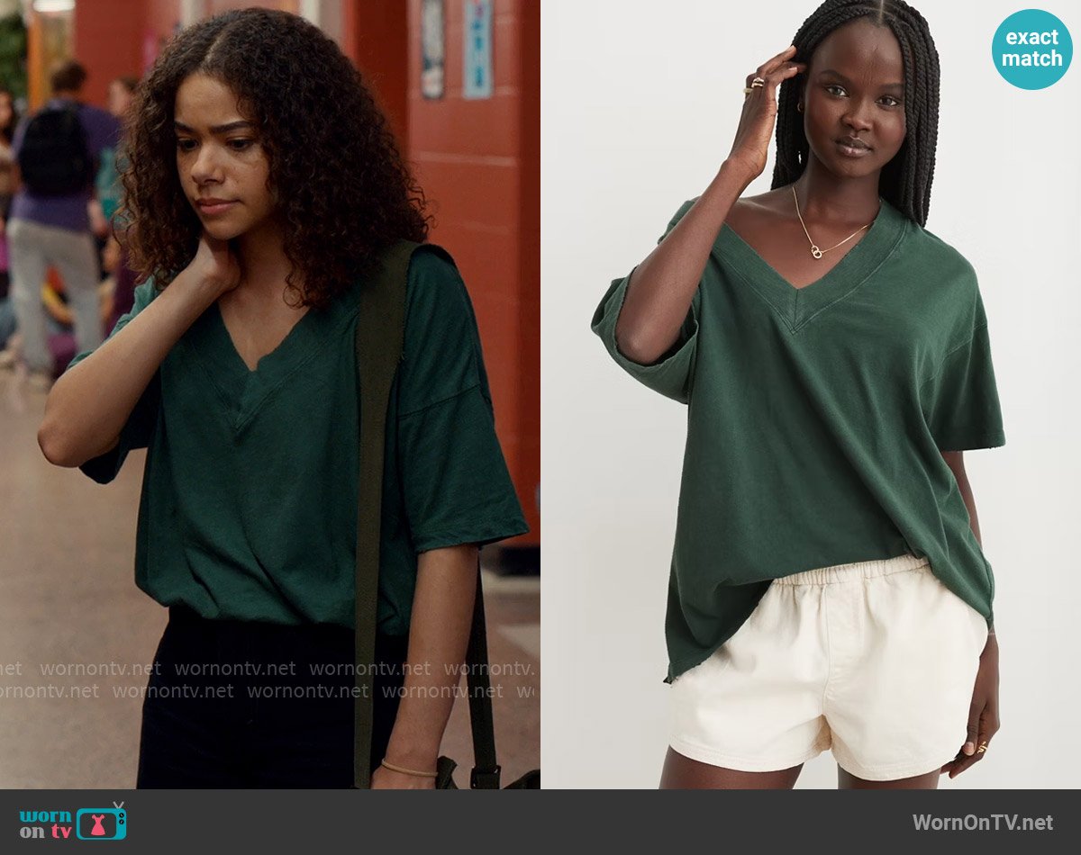 Aerie Extreme V-Neck Oversized Boyfriend T-Shirt worn by Ginny Miller (Antonia Gentry) on Ginny & Georgia