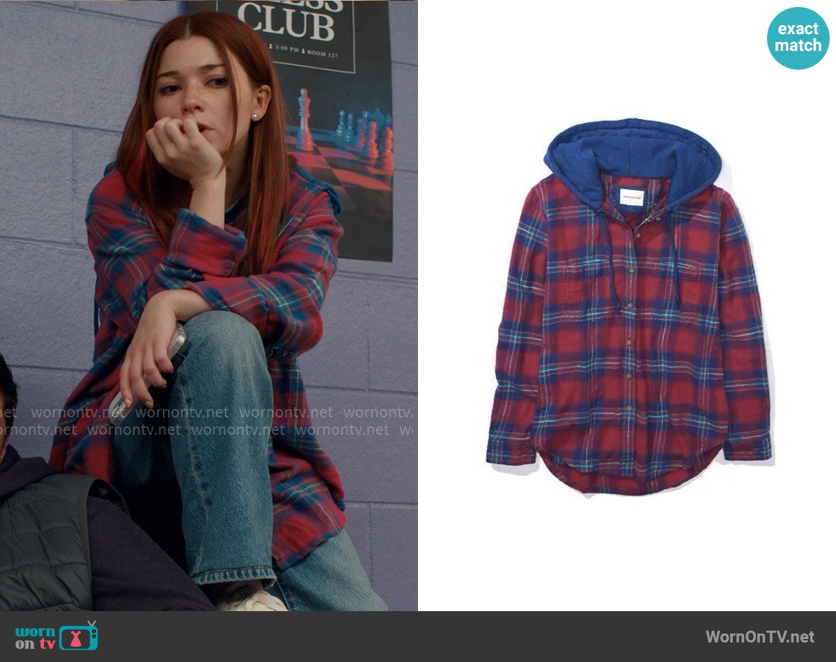 American Eagle Oversized Hoodie Flannel Shirt in Berry Blue Green Plaid worn by Abby Littman (Katie Douglas) on Ginny & Georgia