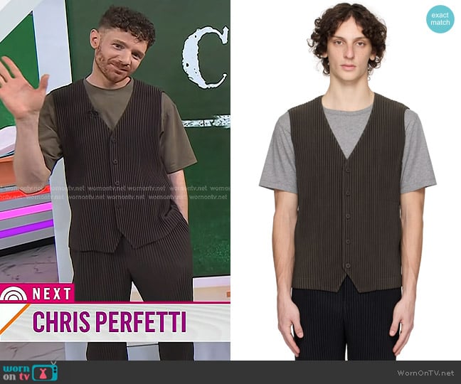 Homme Plissé Issey Miyake Tailored Pleats 2 Vest in Brown worn by Chris Perfetti on Today