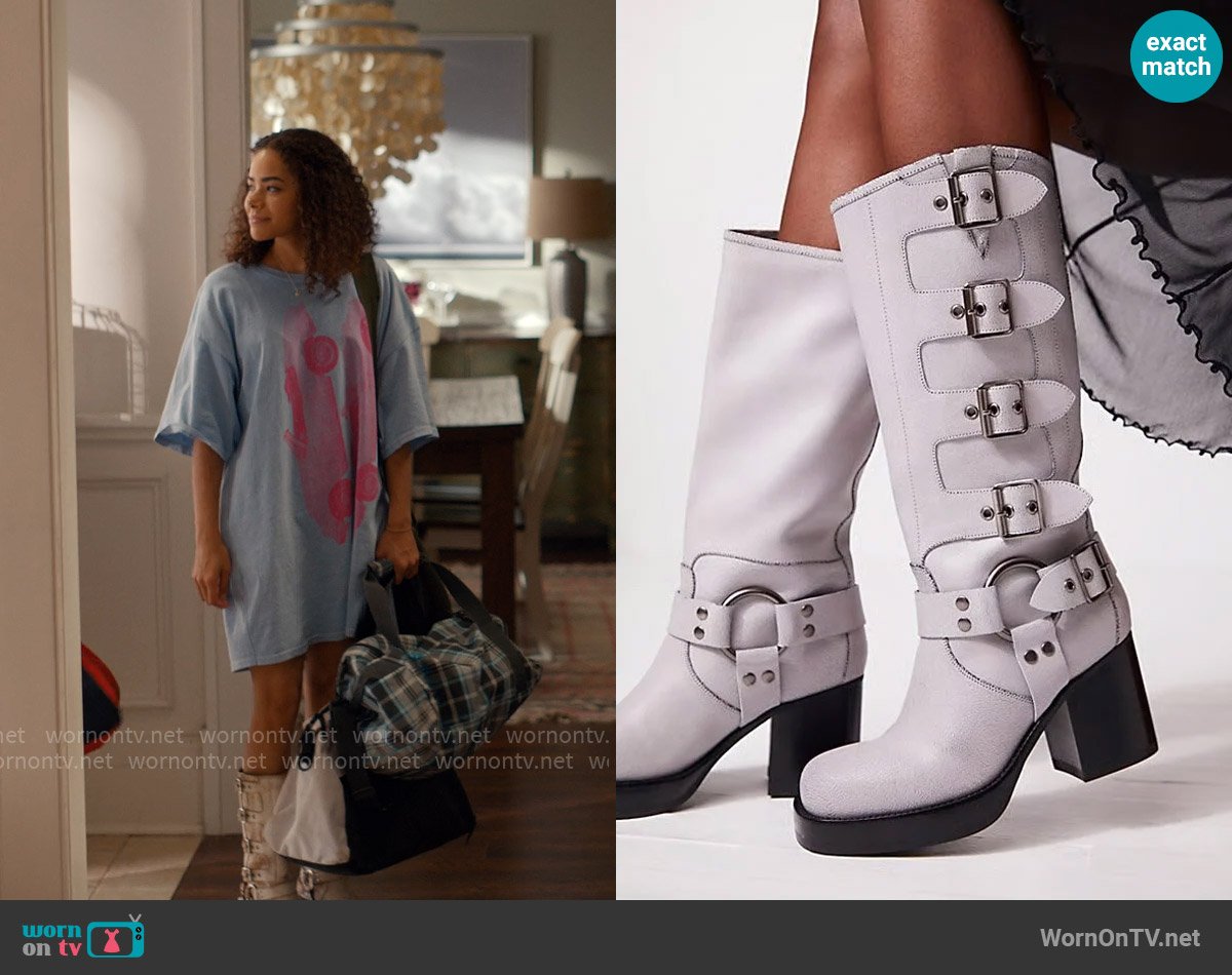 Jeffrey Campbell Buckle Up Baby Moto Boots worn by Ginny Miller (Antonia Gentry) on Ginny & Georgia