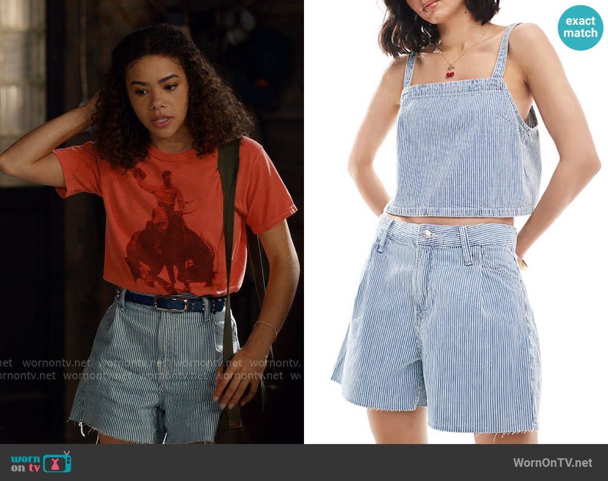Mango Pinstripe Denim Shorts in Light Blue worn by Ginny Miller (Antonia Gentry) on Ginny & Georgia