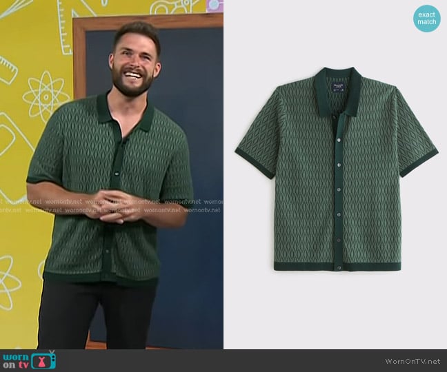 Abercrombie & Fitch Jacquard Pattern Button-Through Sweater Polo in dark forest pattern worn by Phillip Lindsay on Today