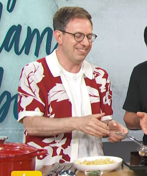Adam Roberts' red floral shirt on Access Hollywood