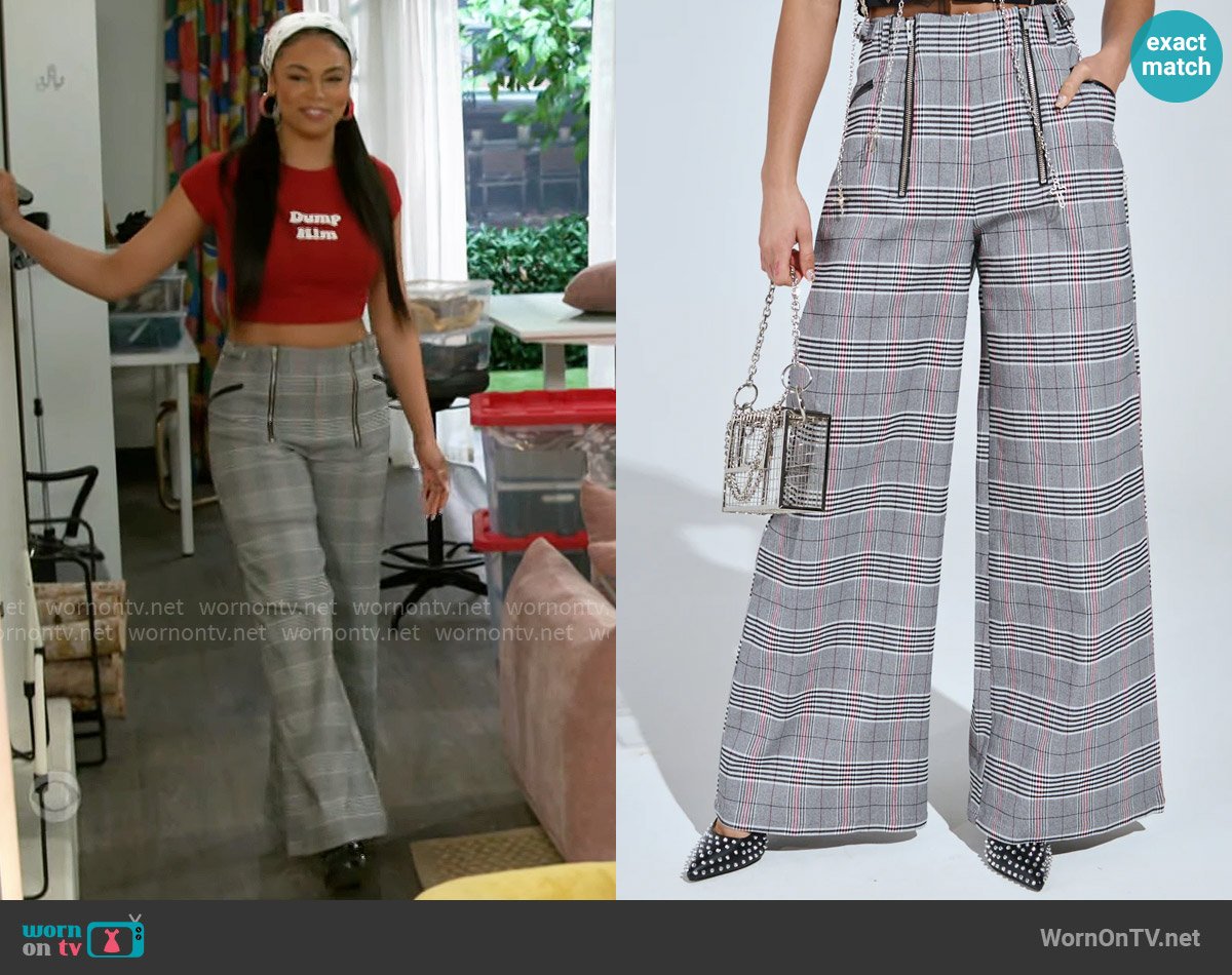 Chelsea’s plaid pants on Beyond the Gates