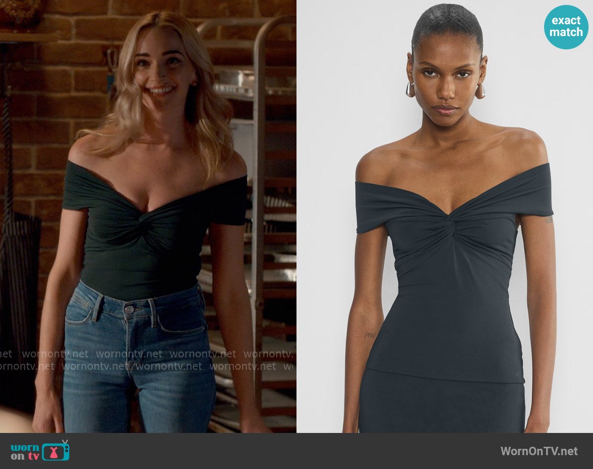 Georgia’s twisted off-shoulder top on Ginny & Georgia