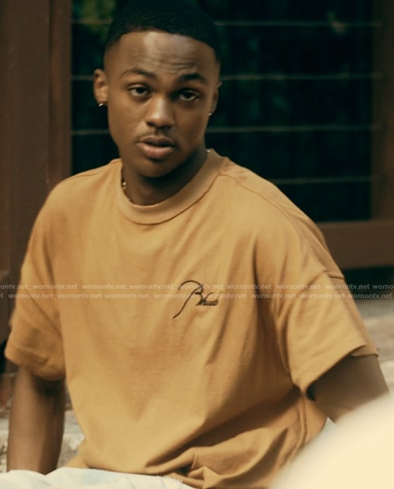 Bakari's brown tee on The Chi