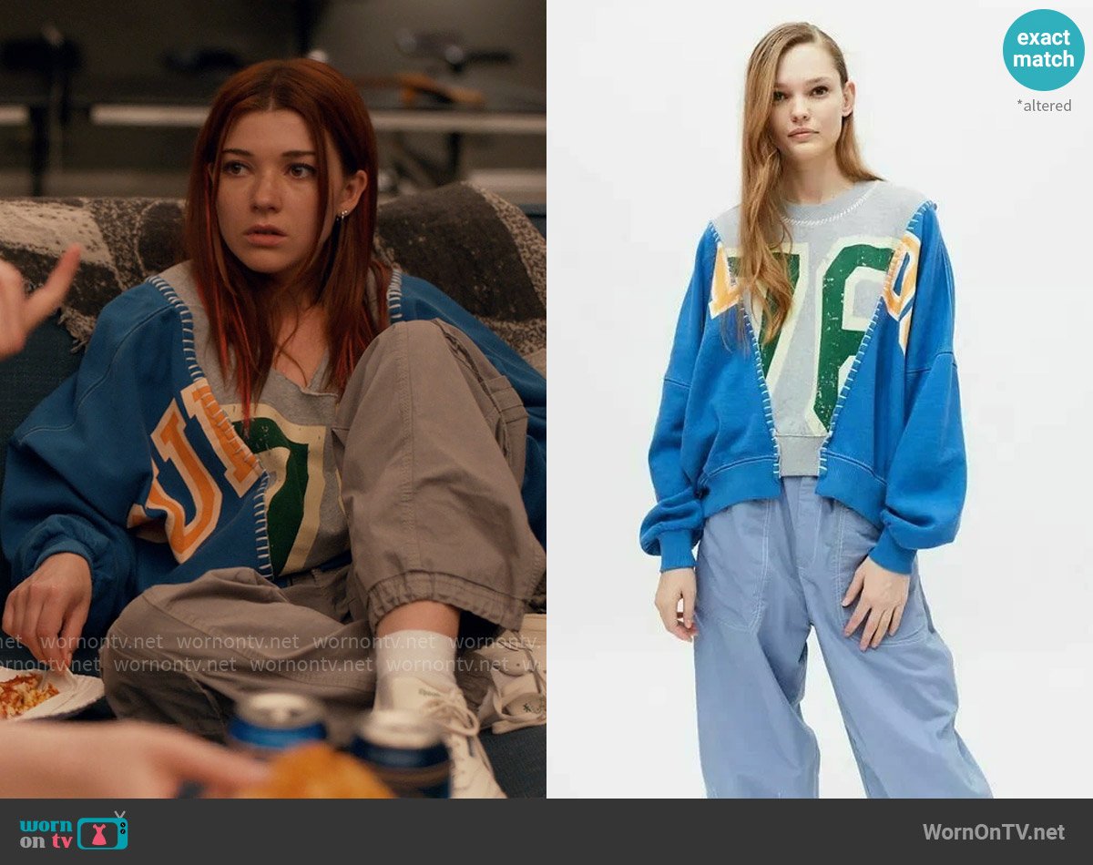 BDG at Urban Outfitters Martina Spliced Sweatshirt worn by Abby Littman (Katie Douglas) on Ginny & Georgia