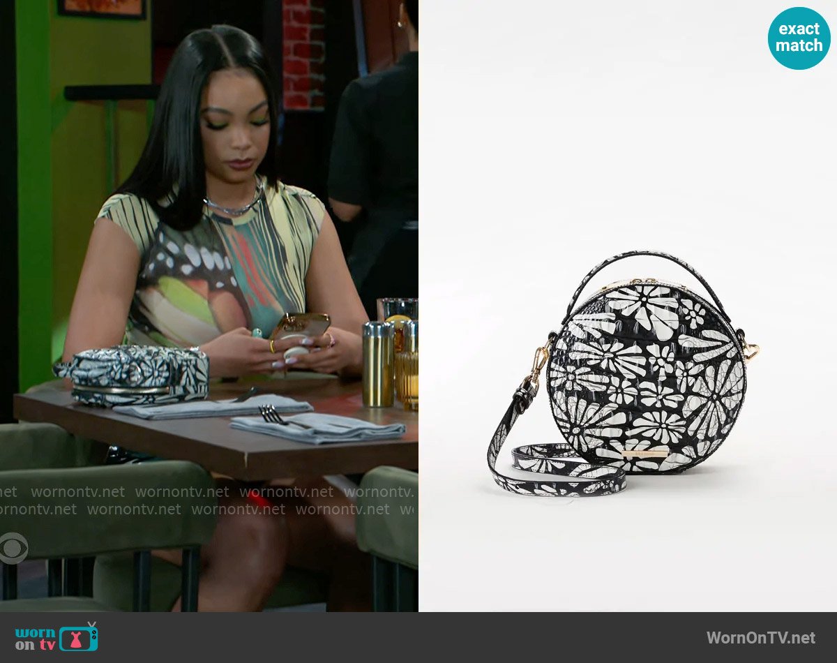 Brahmin Lane Bag in Daisy Batik worn by Chelsea Hamilton (RhonniRose Mantilla) on Beyond the Gates