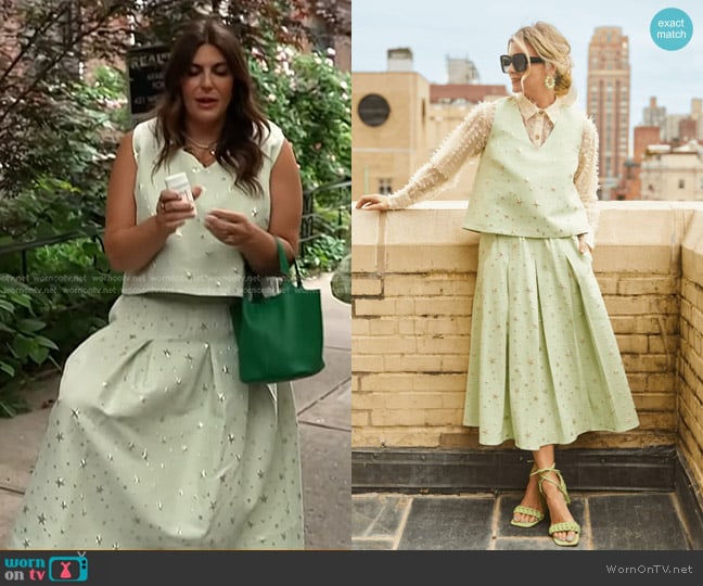 Buru Le V Mod Top and Polly Party Skirt worn by Katie Sturino on Today