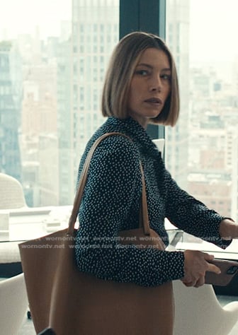 Chloe’s brown leather tote on The Better Sister