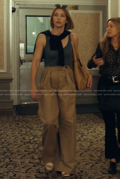 Chloe's beige pleated pants on The Better Sister