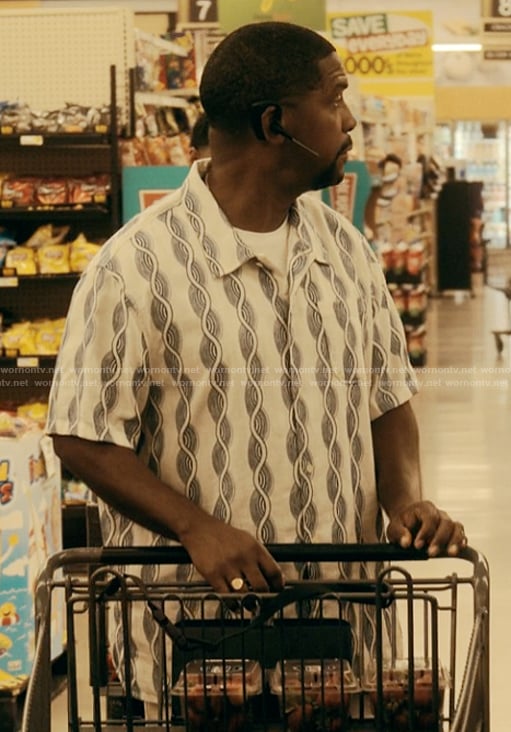 Darnell's printed shirt on The Chi