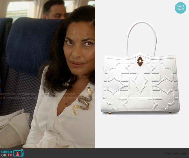 Dellaluna Affresco Grande worn by Seema Patel (Sarita Choudhury) on And Just Like That