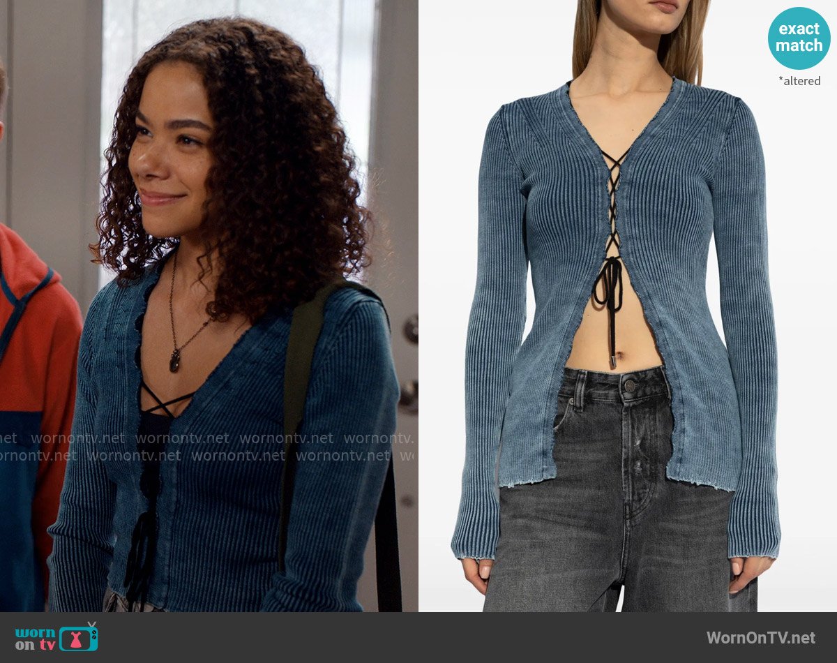 Diesel M-Acerata ribbed-knit cardigan worn by Ginny Miller (Antonia Gentry) on Ginny & Georgia