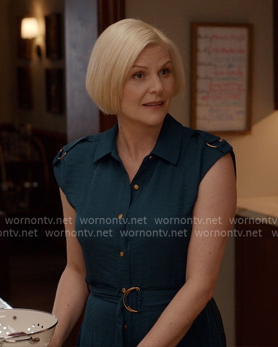 Ellen's teal blue shirtdress on Ginny & Georgia