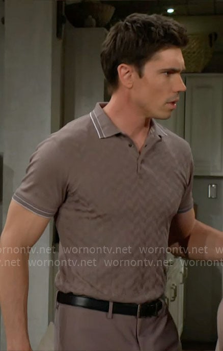 Finn’s taupe textured polo shirt on The Bold and the Beautiful