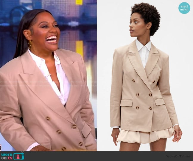 Sherri Shepherd’s khaki blazer on The View