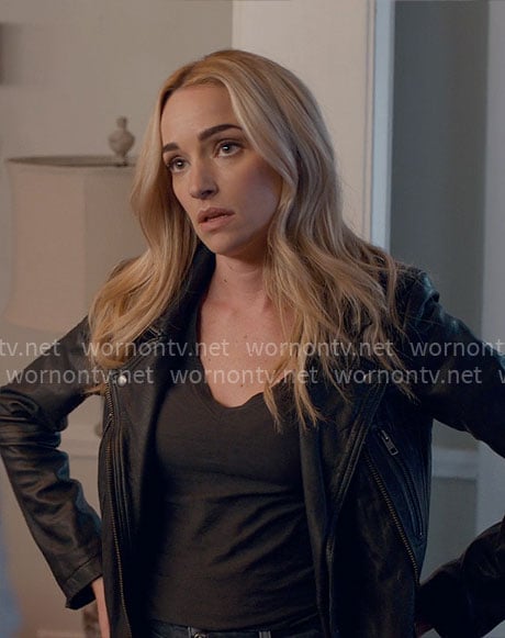 Georgia’s black t-shirt and leather jacket on Ginny & Georgia