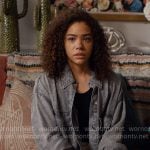 Ginny’s grey denim shirt on Ginny & Georgia