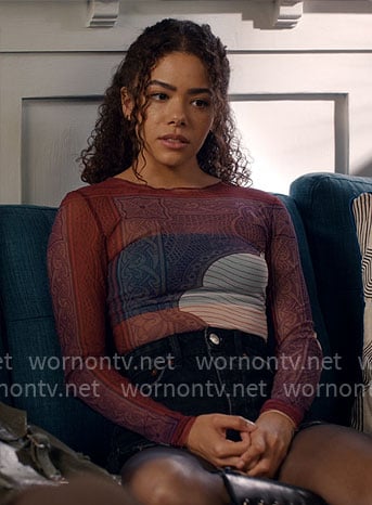 Ginny’s printed mesh long sleeve top on Ginny & Georgia
