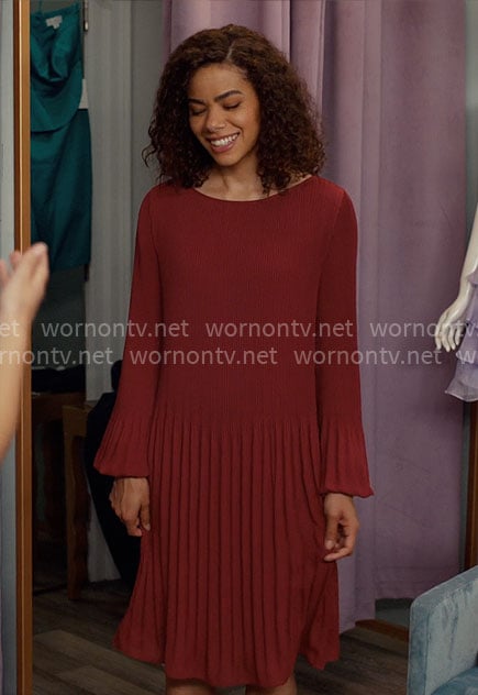 Ginny's red pleated dress on Ginny & Georgia