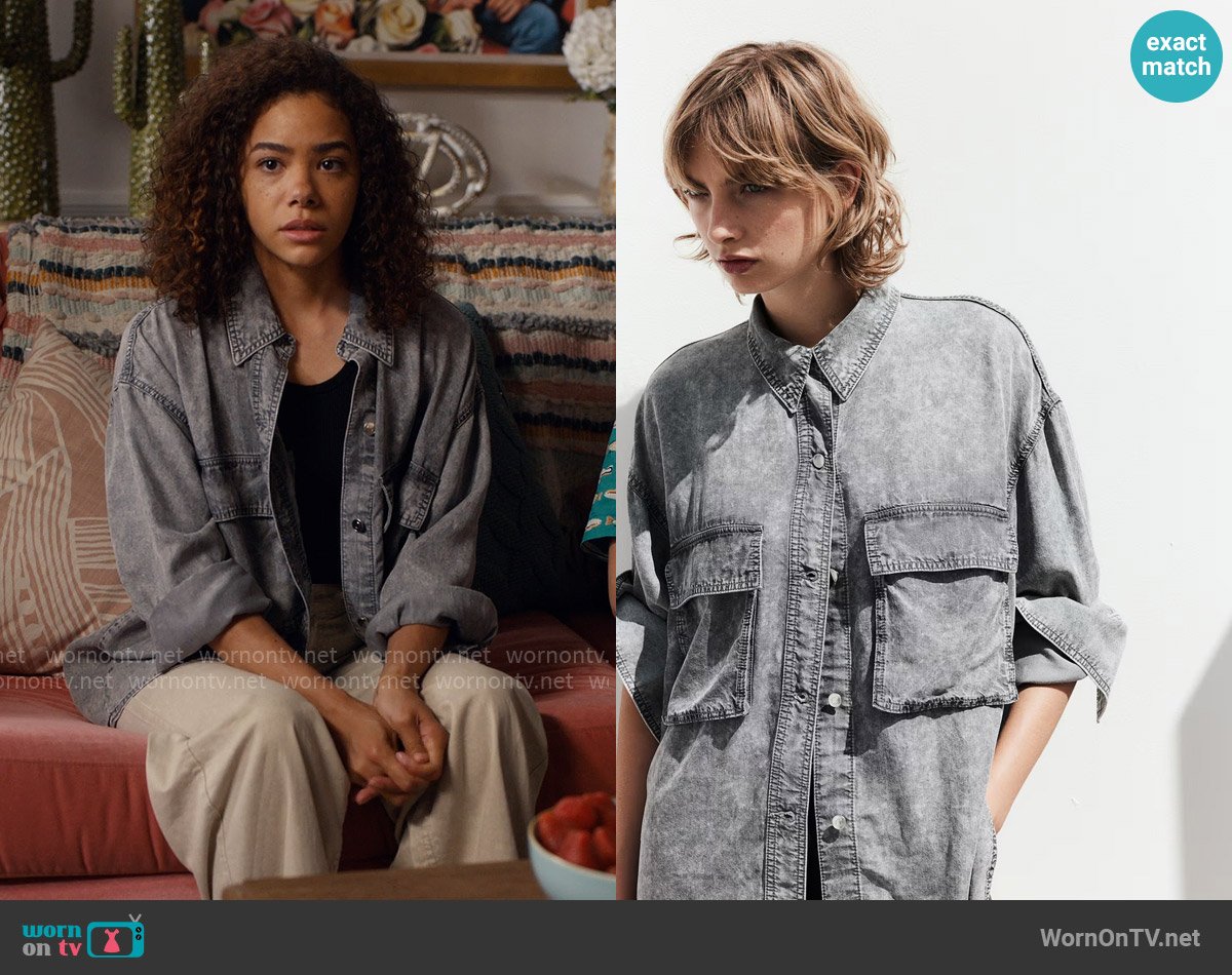 H&M Oversized Denim Shirt worn by Ginny Miller (Antonia Gentry) on Ginny & Georgia