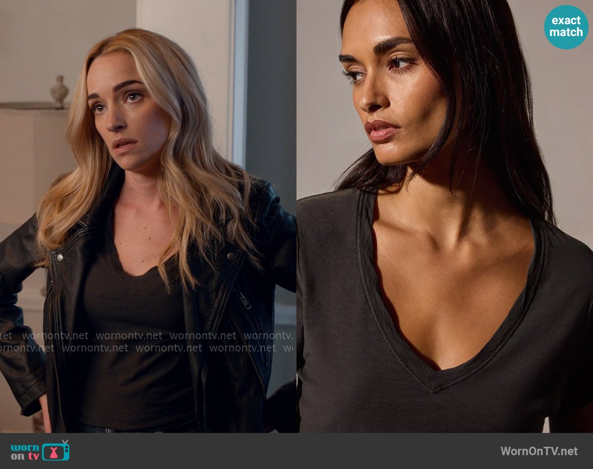 James Perse Sheer Slub Casual V Neck worn by Georgia Miller (Brianne Howey) on Ginny & Georgia