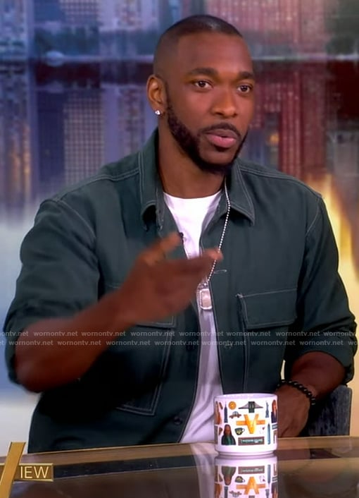 Jay Pharoah's green jacket on The View