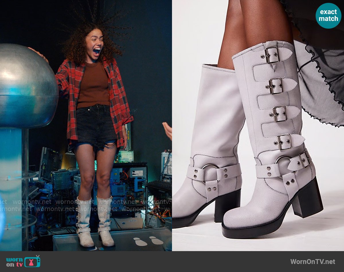Jeffrey Campbell Buckle Up Baby Moto Boots worn by Ginny Miller (Antonia Gentry) on Ginny & Georgia