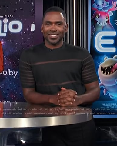Justin’s black sheer stripe tee on E! News