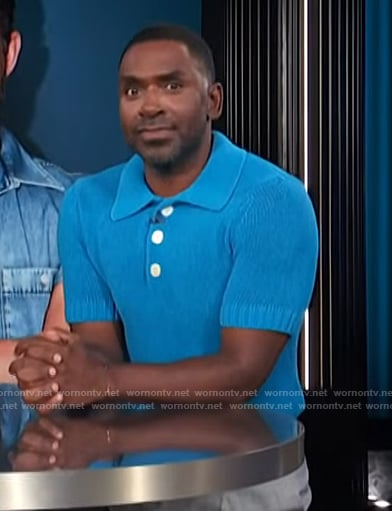 Justin’s blue polo on E! News