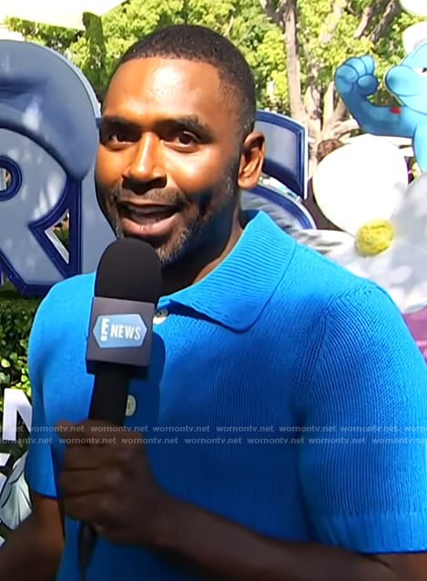 Justin's blue polo on E! News