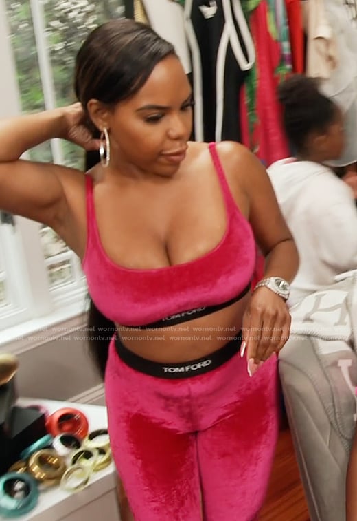 Kelli’s pink velvet sports bra and leggings on The Real Housewives of Atlanta