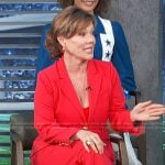 Kelli Finglass’s red blazer on Access Hollywood