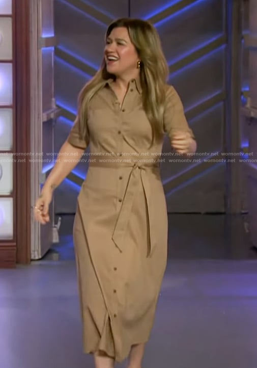 Kelly's khaki belted shirtdress on The Kelly Clarkson Show