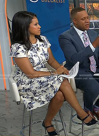 Laura's navy heel pumps on Today