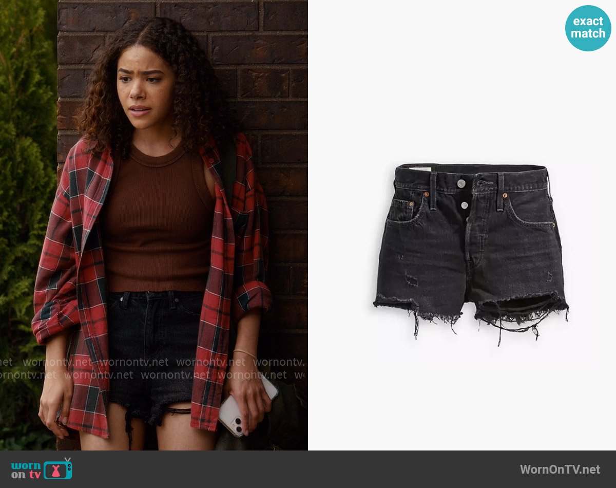 Levis 501 Shorts in Black worn by Ginny Miller (Antonia Gentry) on Ginny & Georgia