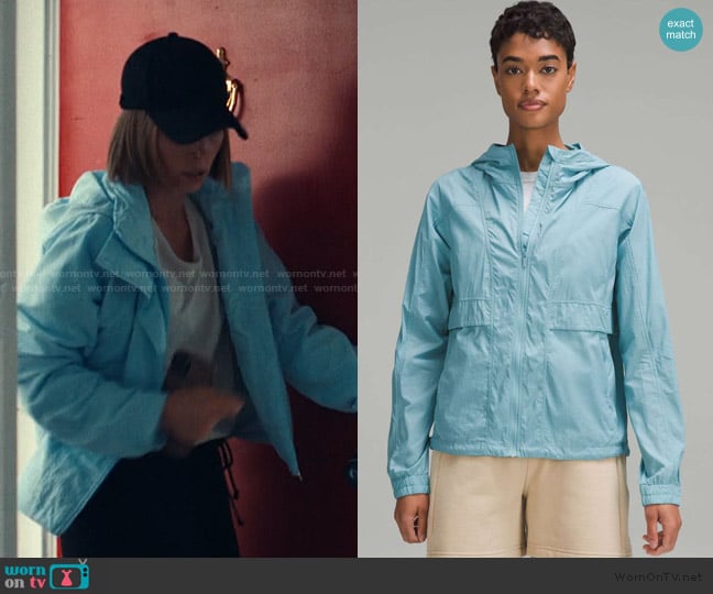 Lululemon Hood Lite Jacket worn by Chloe Taylor (Jessica Biel) on The Better Sister