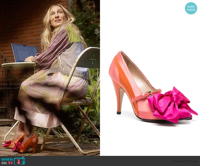 Maison Margiela Tabi Monster 110mm bow pumps worn by Carrie Bradshaw (Sarah Jessica Parker) on And Just Like That
