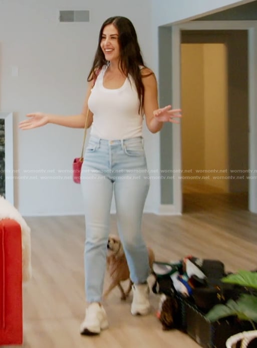 Michelle's white tank top on The Valley