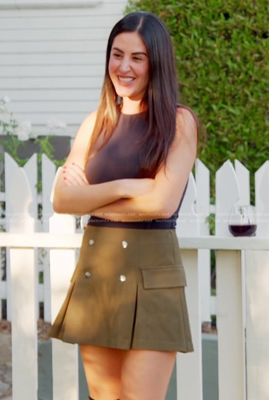 Michelle’s green mini skirt on The Valley