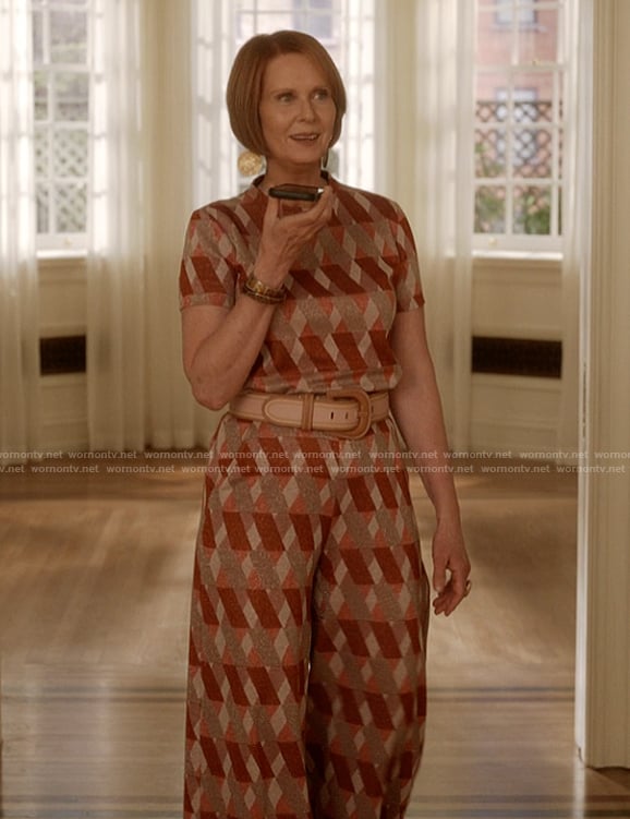 Miranda's jacquard knit top and pants on And Just Like That
