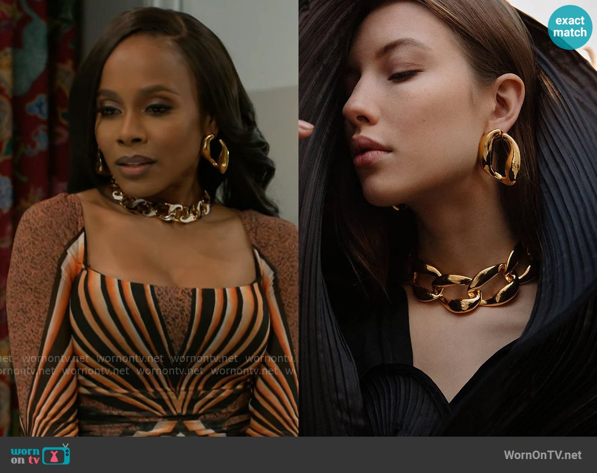 Misho Chunky Chain Hoops worn by Hayley Lawson (Marquita Goings) on Beyond the Gates